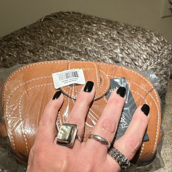 Rachel Zoe Crossbody/beltbag - Picture 2 of 6